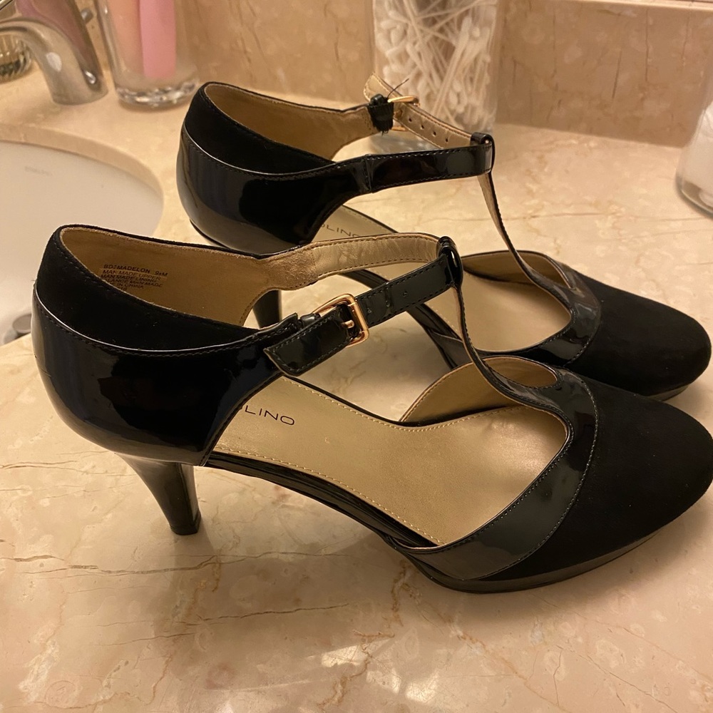 Black sexy heels.